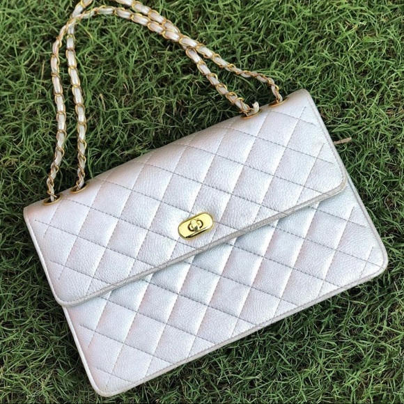 Quilted Silver Party Bag 💫 - Picture 3 of 4